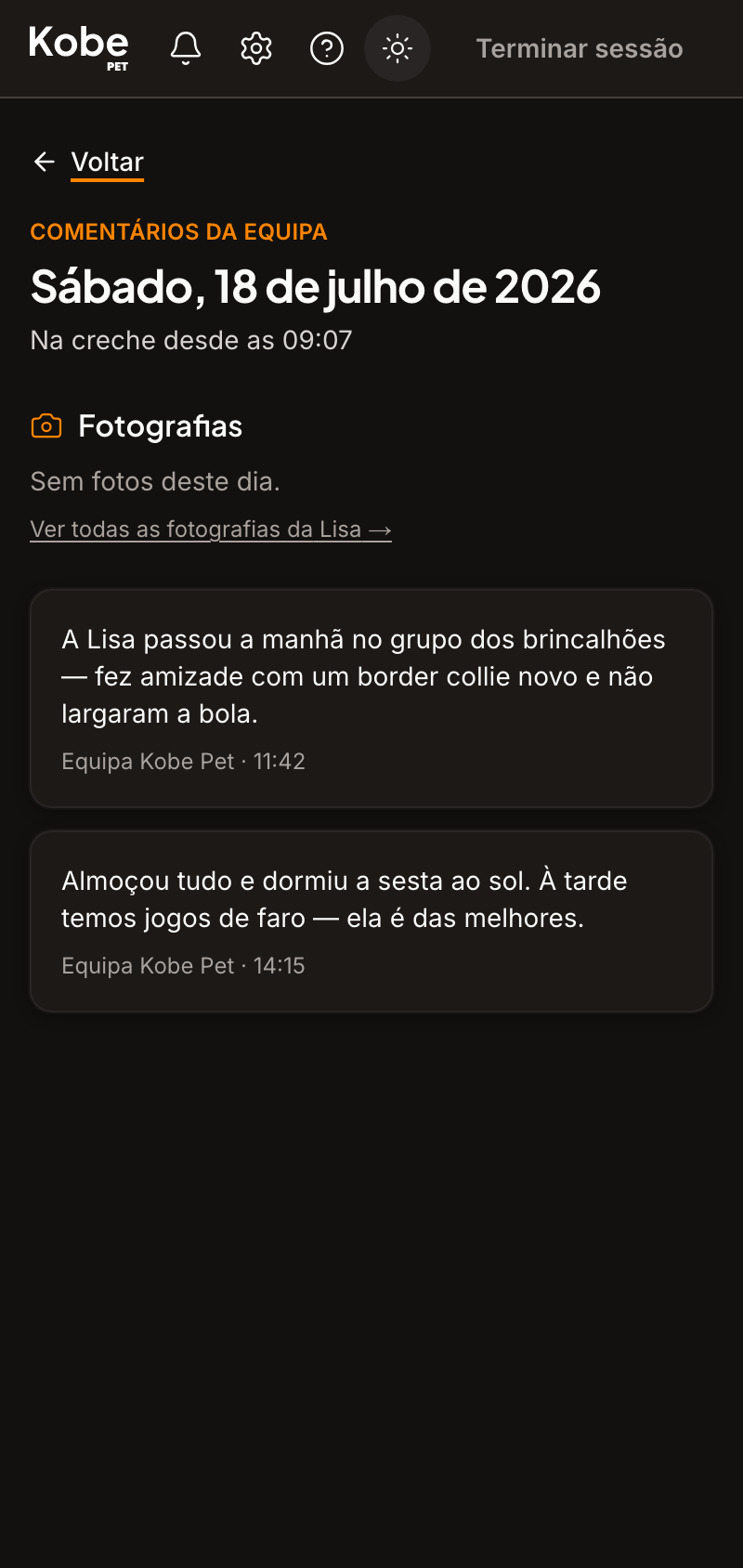 Comentários da equipa sobre o dia da Lisa na creche, em tempo real — a app também tem modo escuro